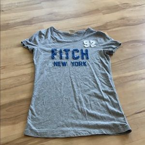 Abercrombie & Fitch Gray Short Sleeve Tee